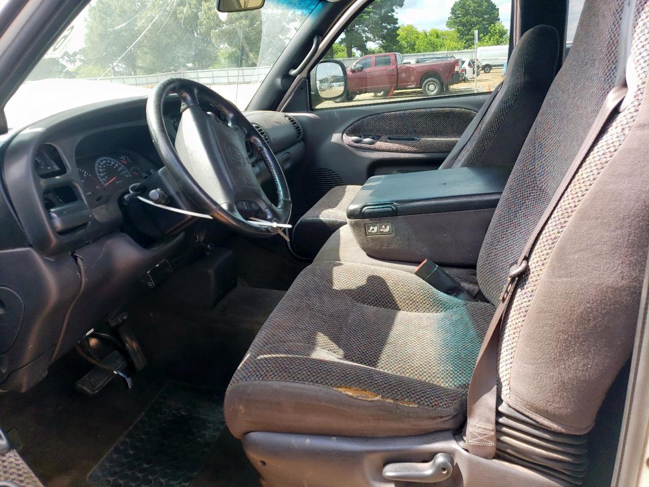 2002 Dodge Ram 2500 VIN: 3B7KC23602M281132 Lot: 64292055