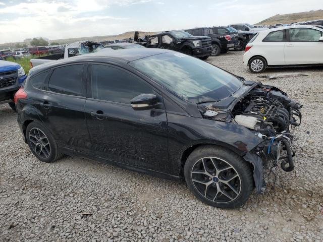 Hatchbacks FORD FOCUS 2015 Czarny