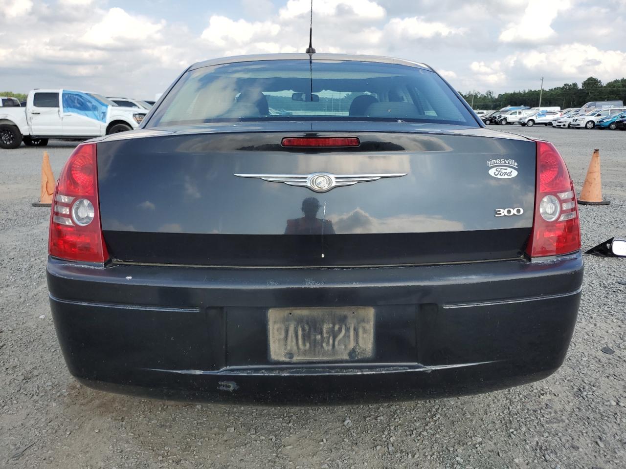 2008 Chrysler 300 Lx VIN: 2C3KA43R18H230228 Lot: 64369805