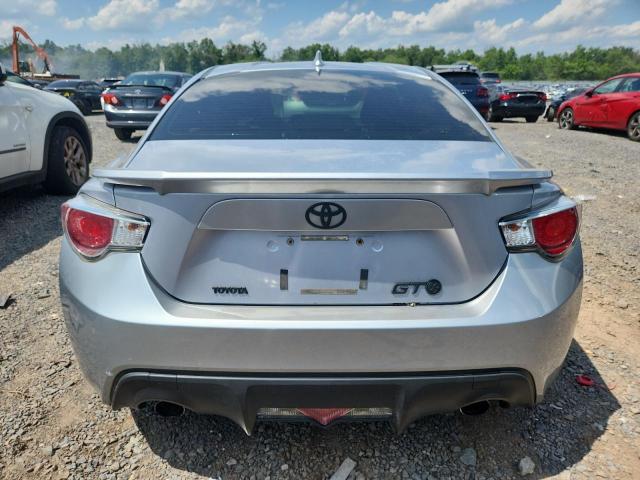 Coupet TOYOTA SCION 2015 Silver