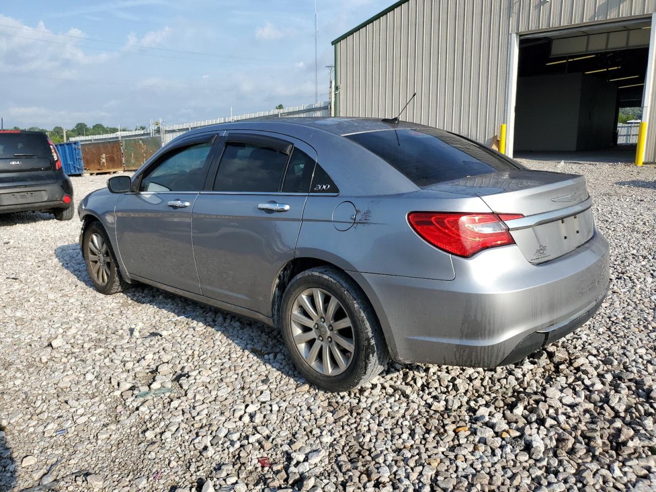 2013 Chrysler 200 Limited VIN: 1C3CCBCG0DN683890 Lot: 64745995