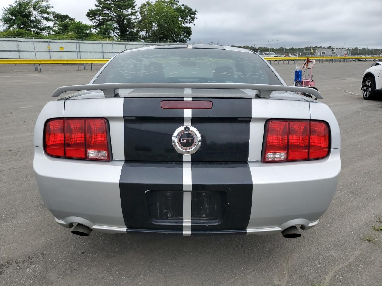 2006 Ford Mustang Gt VIN: 1ZVHT82H365220401 Lot: 64397215
