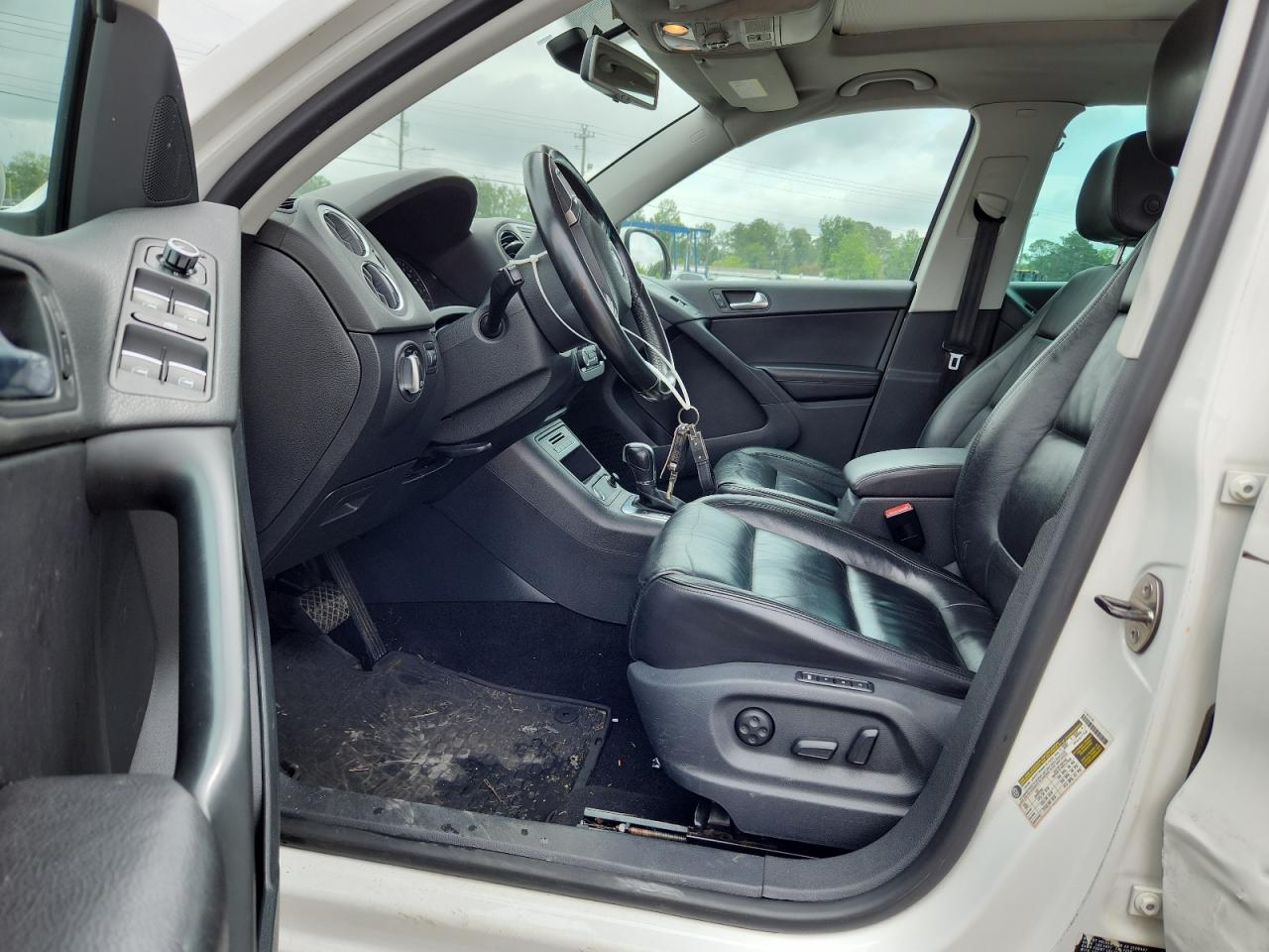 2011 Volkswagen Tiguan S VIN: WVGBV7AX8BW537368 Lot: 62708865