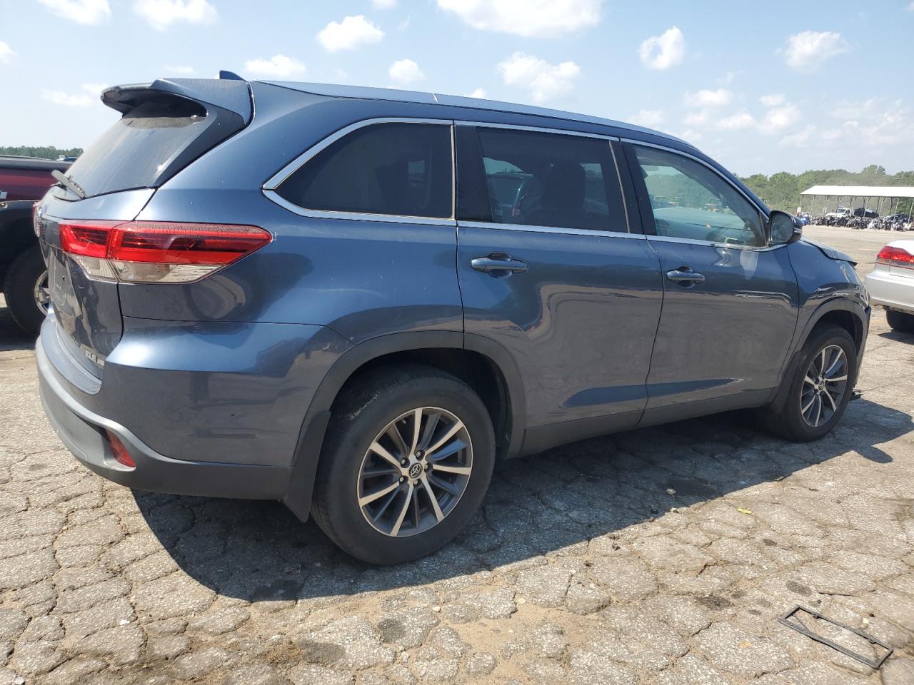 5TDJZRFH0KS740479 TOYOTA HIGHLANDER 2019