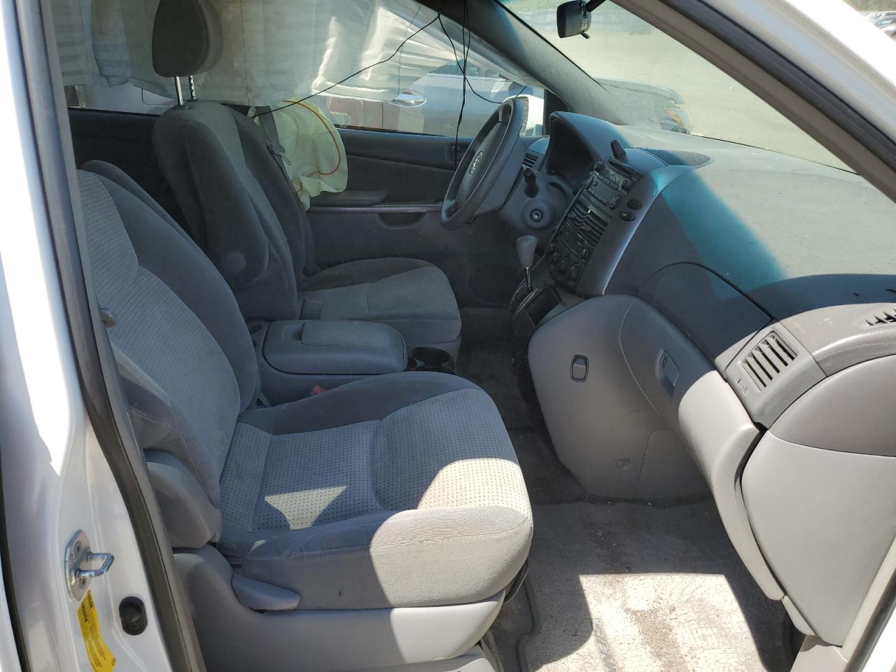 2008 Toyota Sienna Ce VIN: 5TDZK23C18S129389 Lot: 64264175