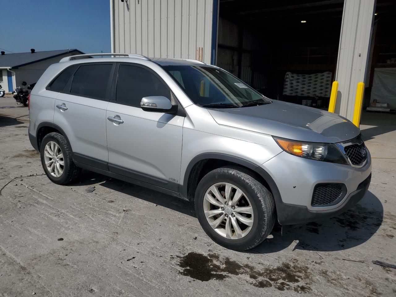 2011 Kia Sorento Base VIN: 5XYKTDA25BG045536 Lot: 65507455