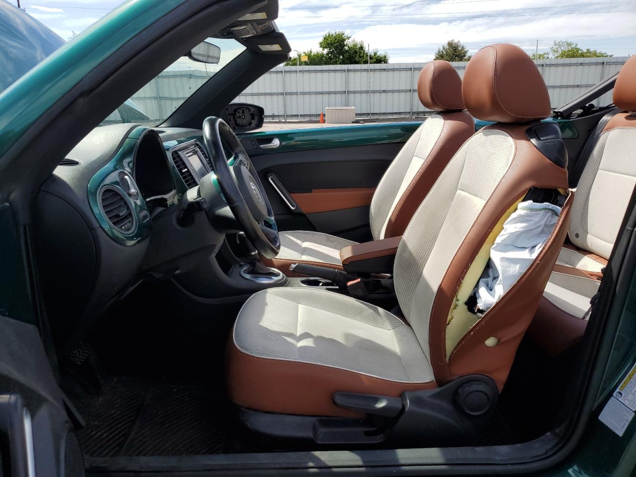 2017 Volkswagen Beetle S/Se VIN: 3VW517AT4HM819944 Lot: 63445215