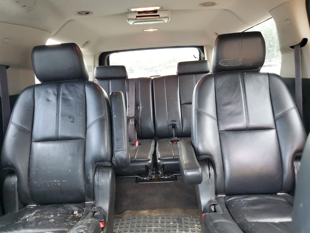 2014 Chevrolet Suburban K1500 Lt VIN: 1GNSKJE71ER210650 Lot: 64726305