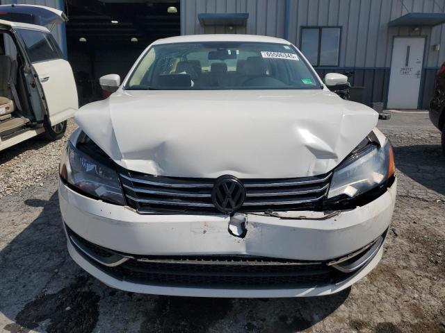  VOLKSWAGEN PASSAT 2014 Biały