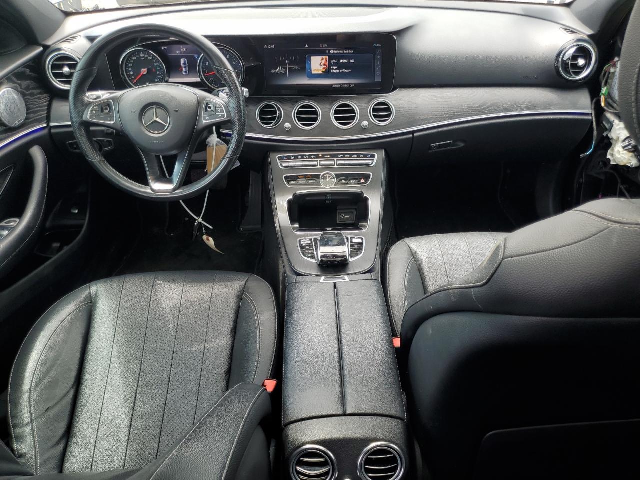 2018 Mercedes-Benz E 300 4Matic VIN: WDDZF4KB0JA301266 Lot: 63675785