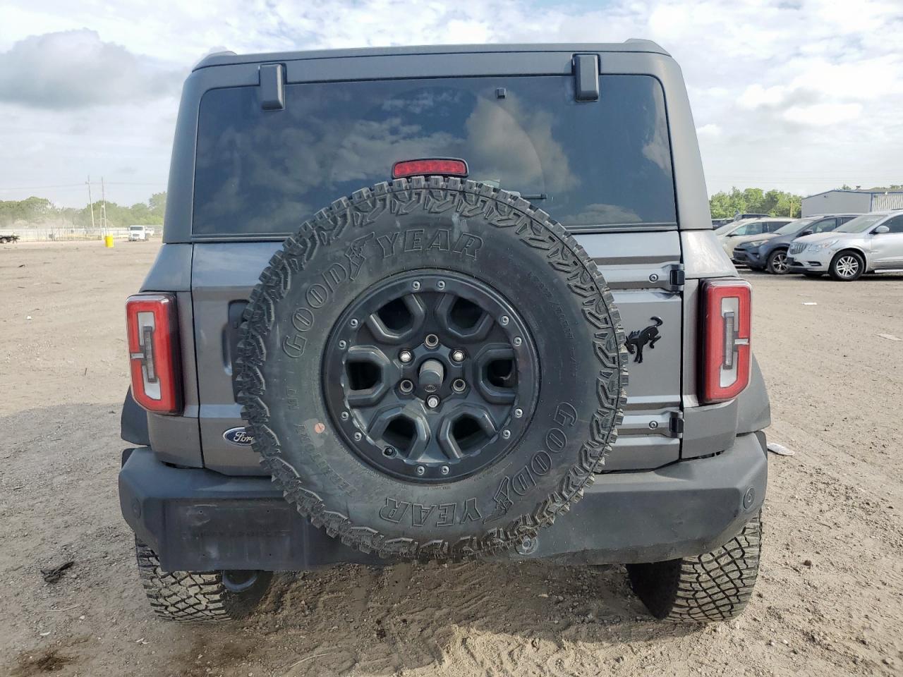 2023 Ford Bronco Base VIN: 1FMEE5DP6PLB66877 Lot: 63846975