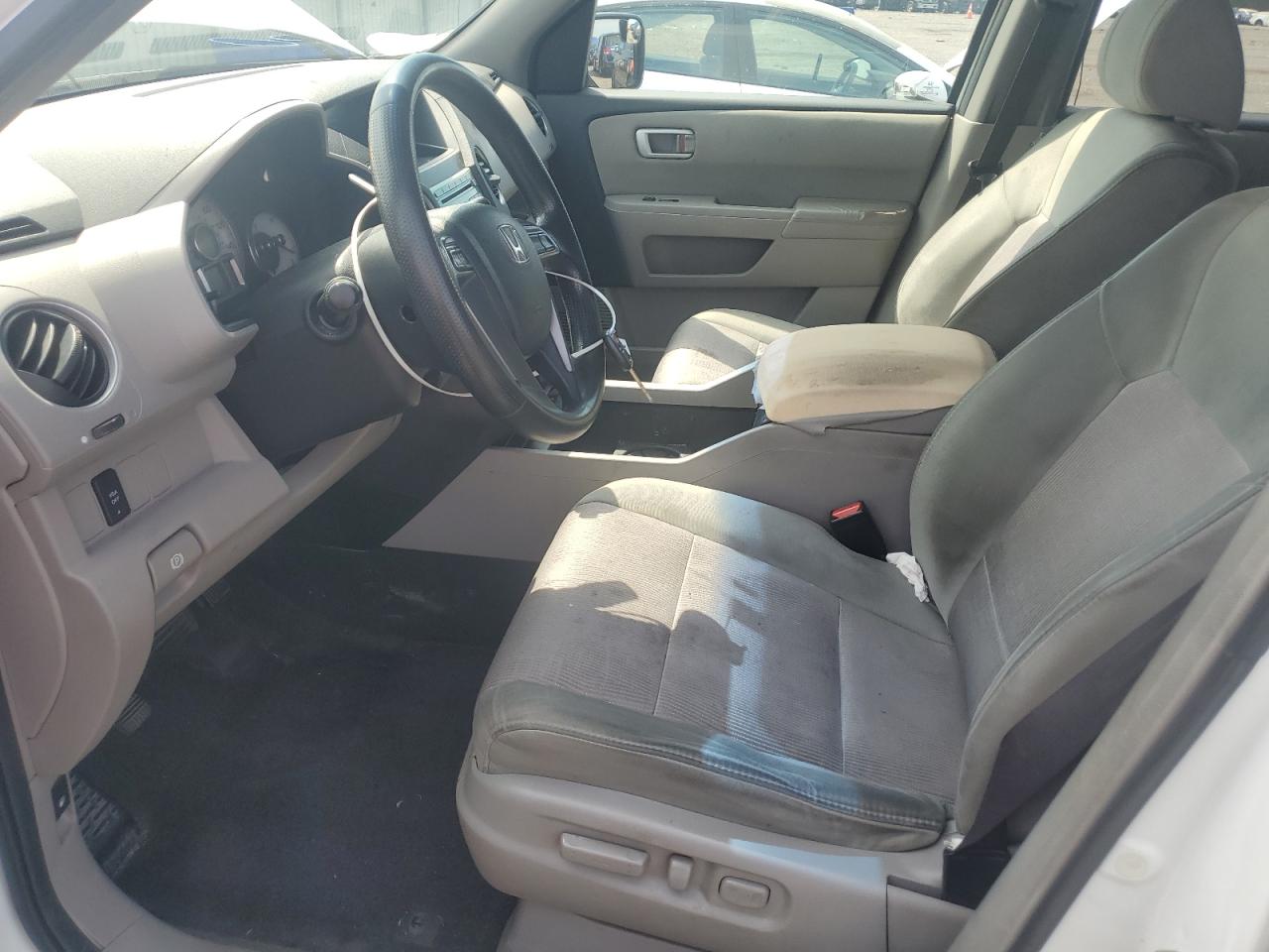 2011 Honda Pilot Ex VIN: 5FNYF4H43BB048175 Lot: 66582275