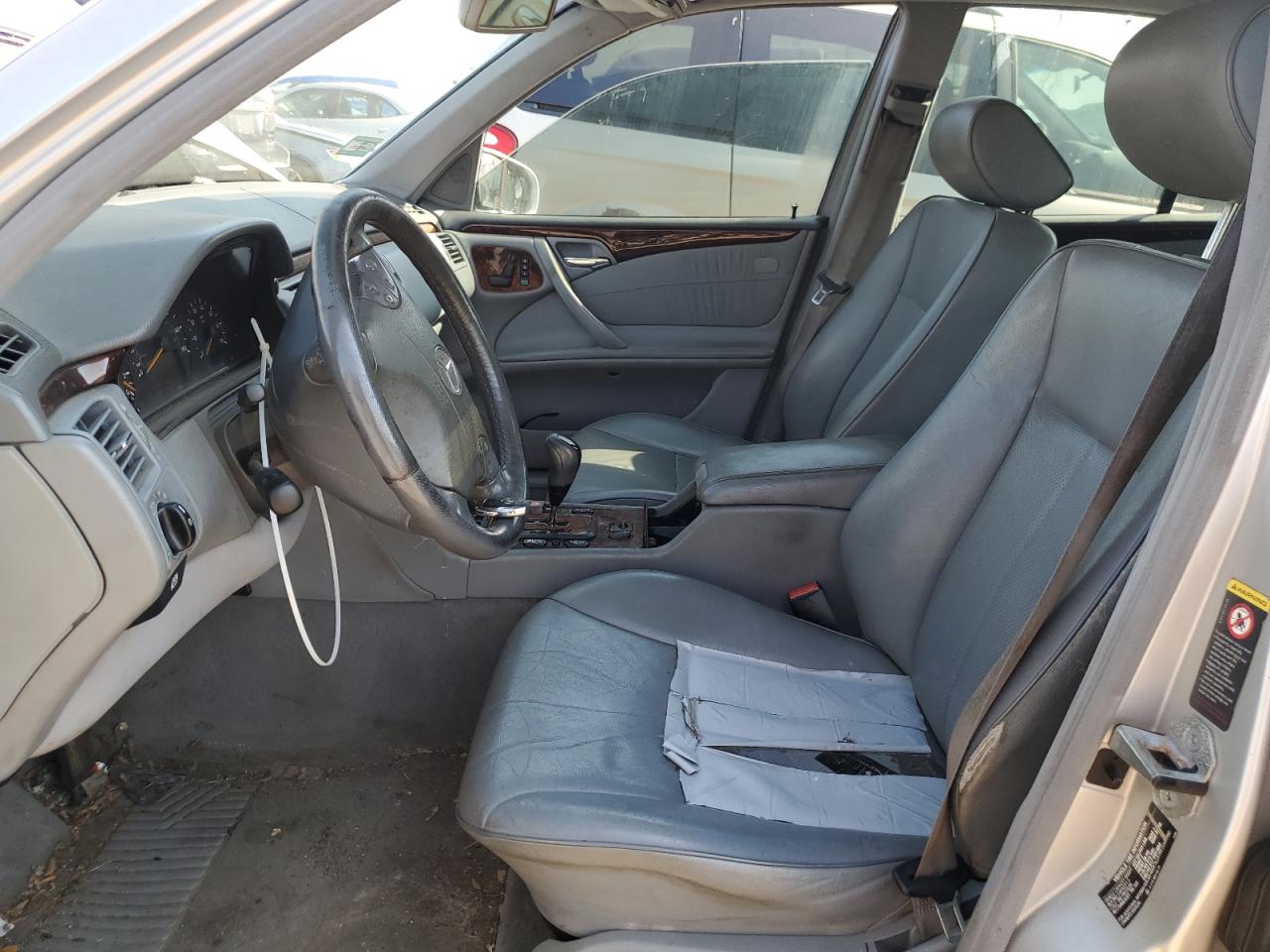 2001 Mercedes-Benz E 320 VIN: WDBJF65J81B317603 Lot: 64733535