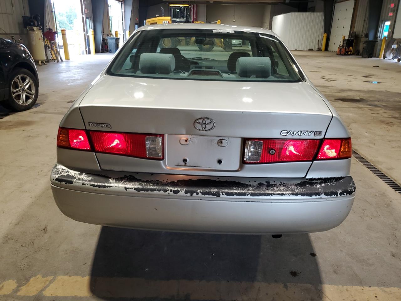 2000 Toyota Camry Ce VIN: 4T1BG22K0YU696924 Lot: 64359035
