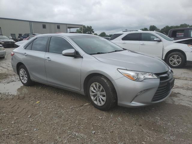  TOYOTA CAMRY 2015 Srebrny