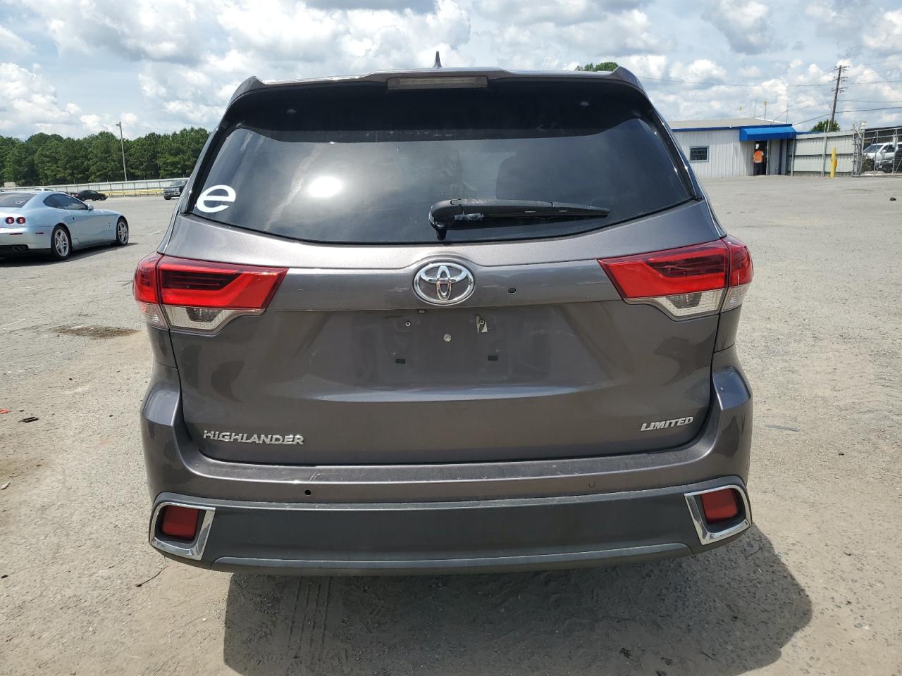 2018 Toyota Highlander Limited VIN: 5TDYZRFH0JS283427 Lot: 62351505