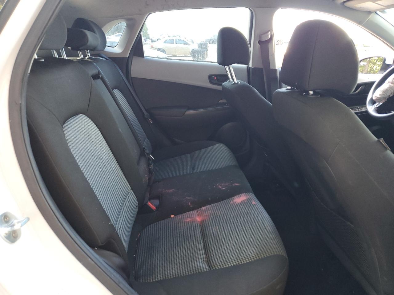2018 Hyundai Kona Se VIN: KM8K12AA6JU120576 Lot: 65054605