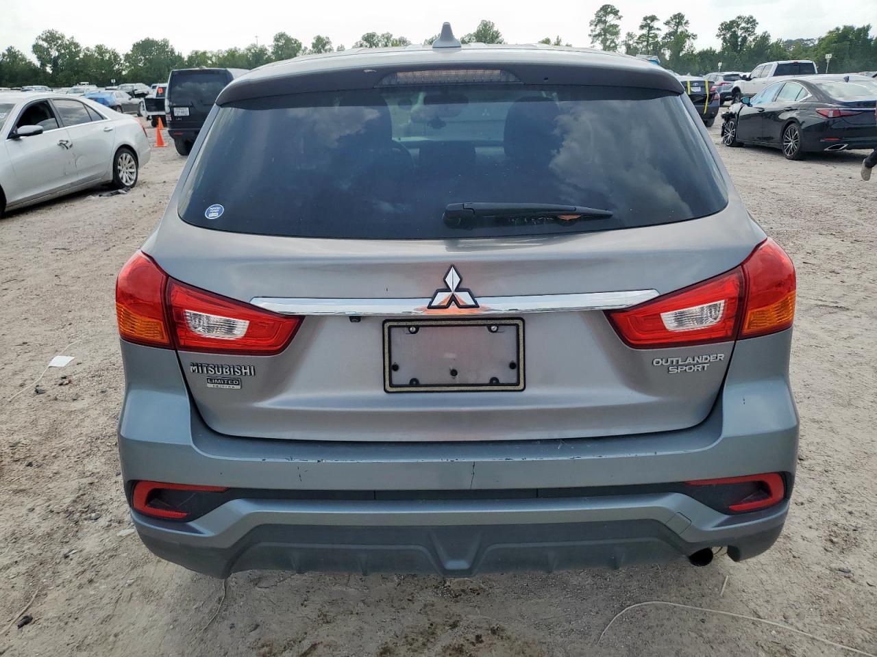 2018 Mitsubishi Outlander Sport Es VIN: JA4AP3AUXJU015242 Lot: 64465645