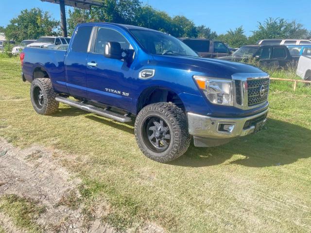 NISSAN TITAN 2017 Blue