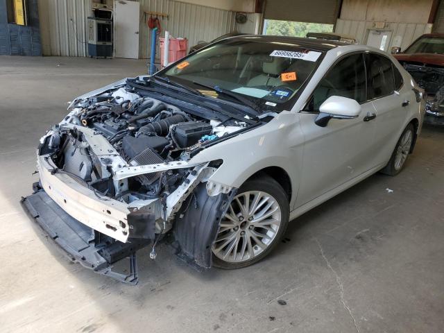  TOYOTA CAMRY 2018 White