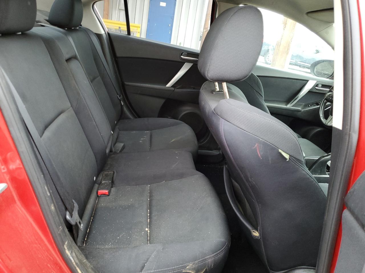 2010 Mazda 3 S VIN: JM1BL1S5XA1173048 Lot: 65211785