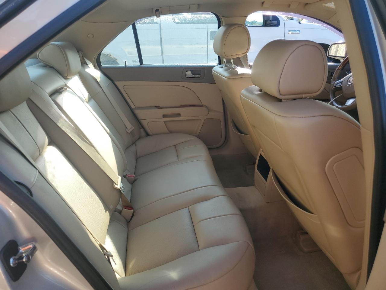 2008 Cadillac Sts VIN: 1G6DA67V180184463 Lot: 65111595