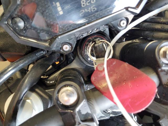 KAWASAKI ER400 D 2020 Два тони