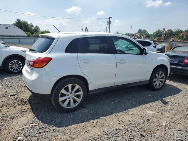  MITSUBISHI OUTLANDER 2015 Biały
