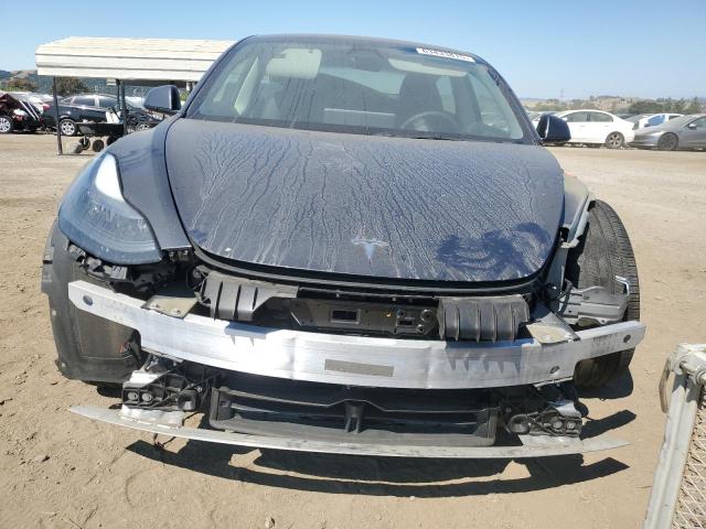  TESLA MODEL 3 2023 Серый