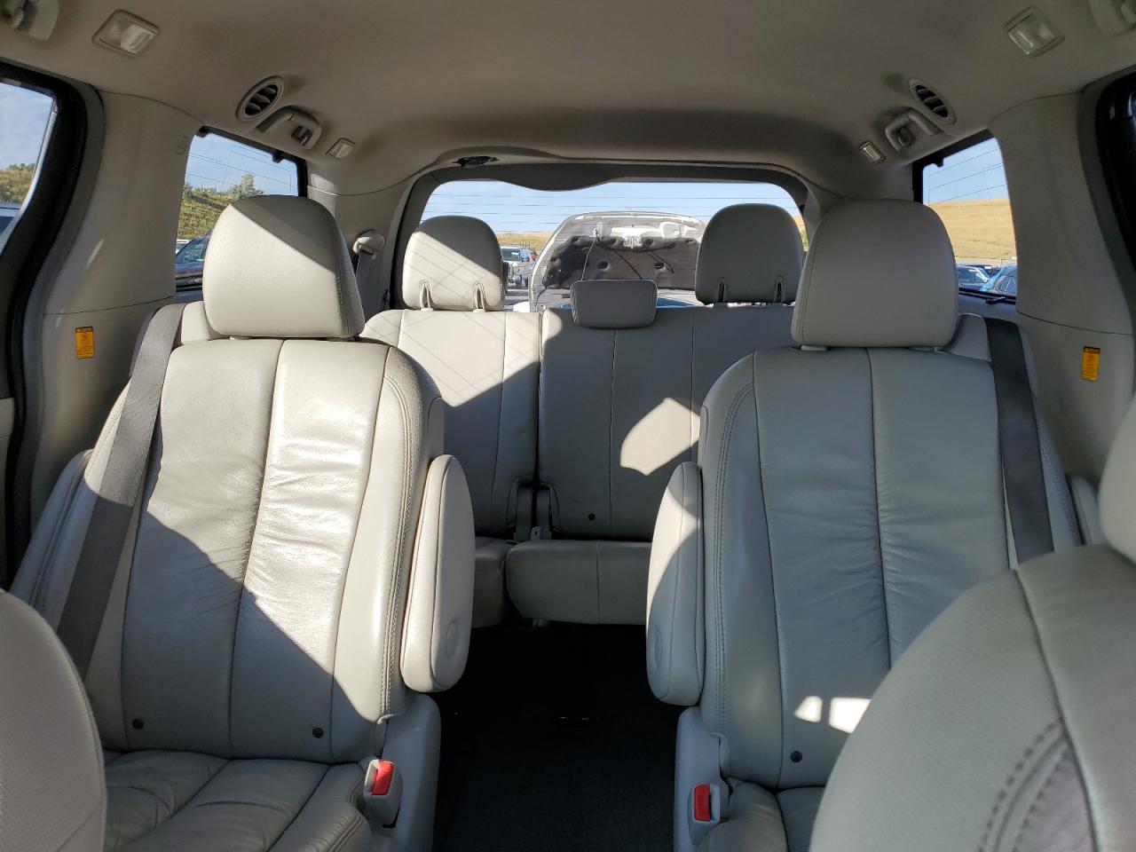 5tddk3dc5bs007365 5TDDK3DC5BS007365 2011 Toyota Sienna Xle