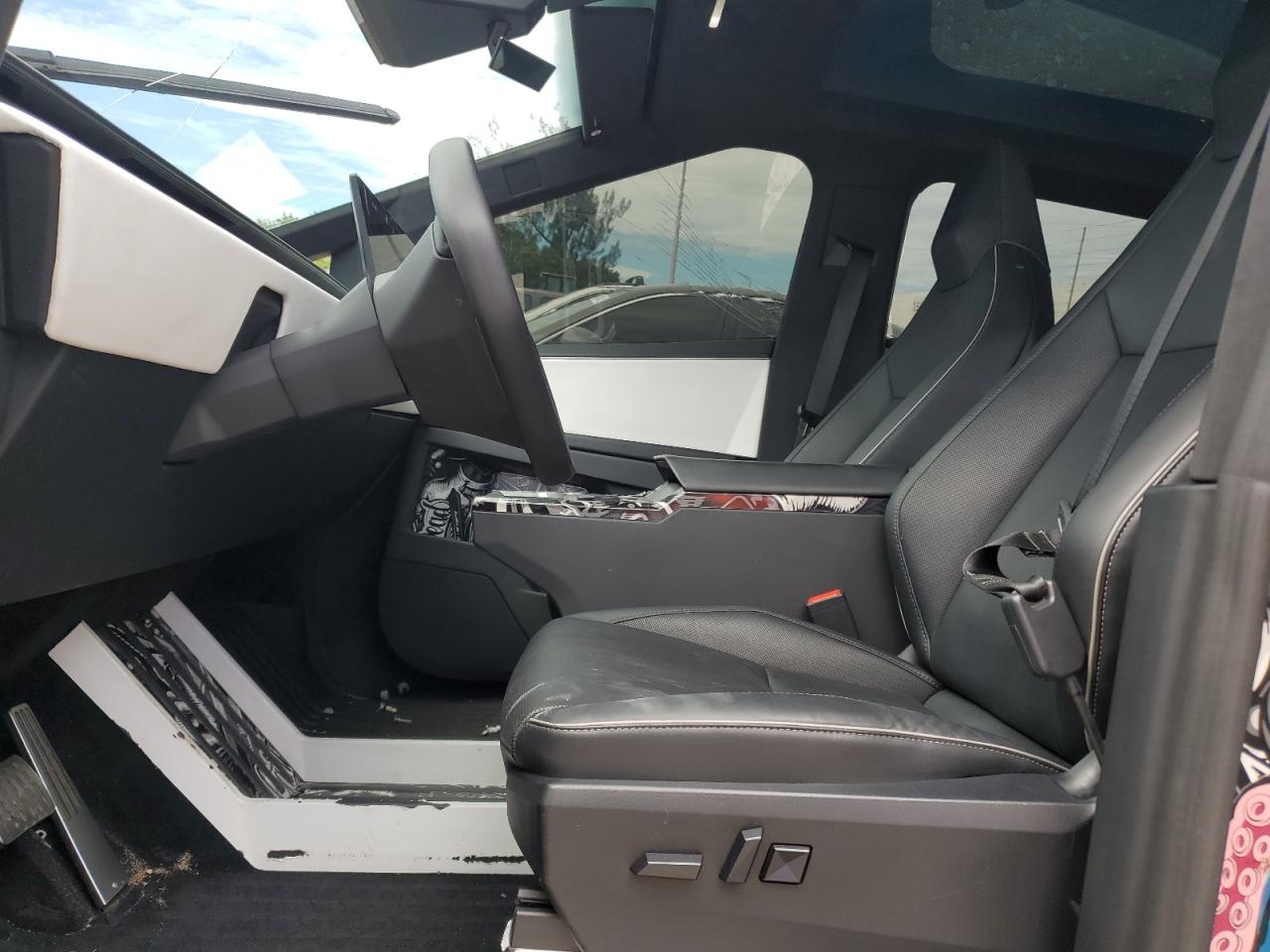 2024 Tesla Cybertruck VIN: 7G2CEHED4RA000603 Lot: 65942395