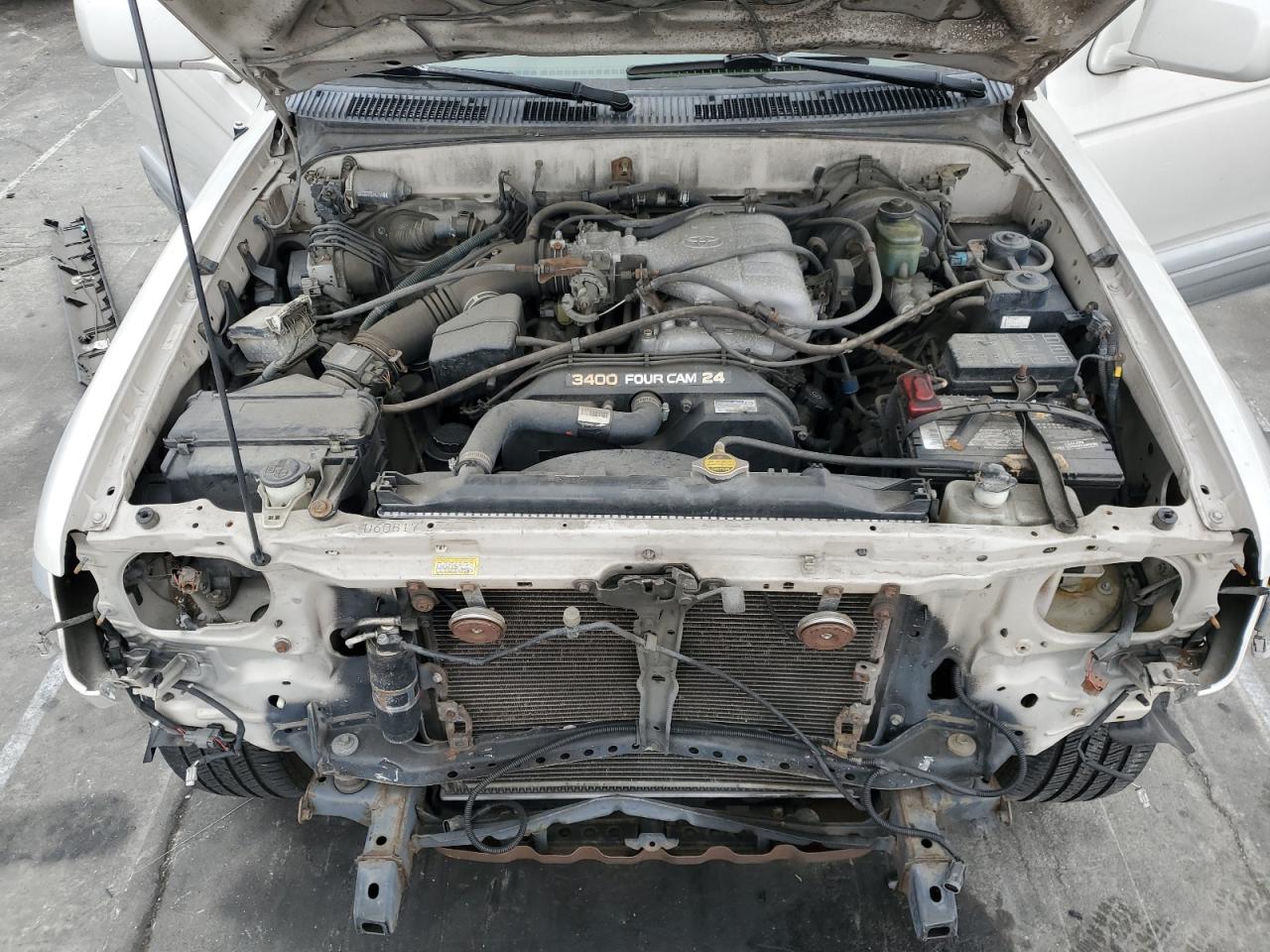 1998 Toyota 4Runner Limited VIN: JT3HN87R5W9015755 Lot: 65905285