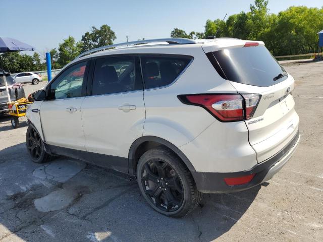 Паркетники FORD ESCAPE 2017 Белы