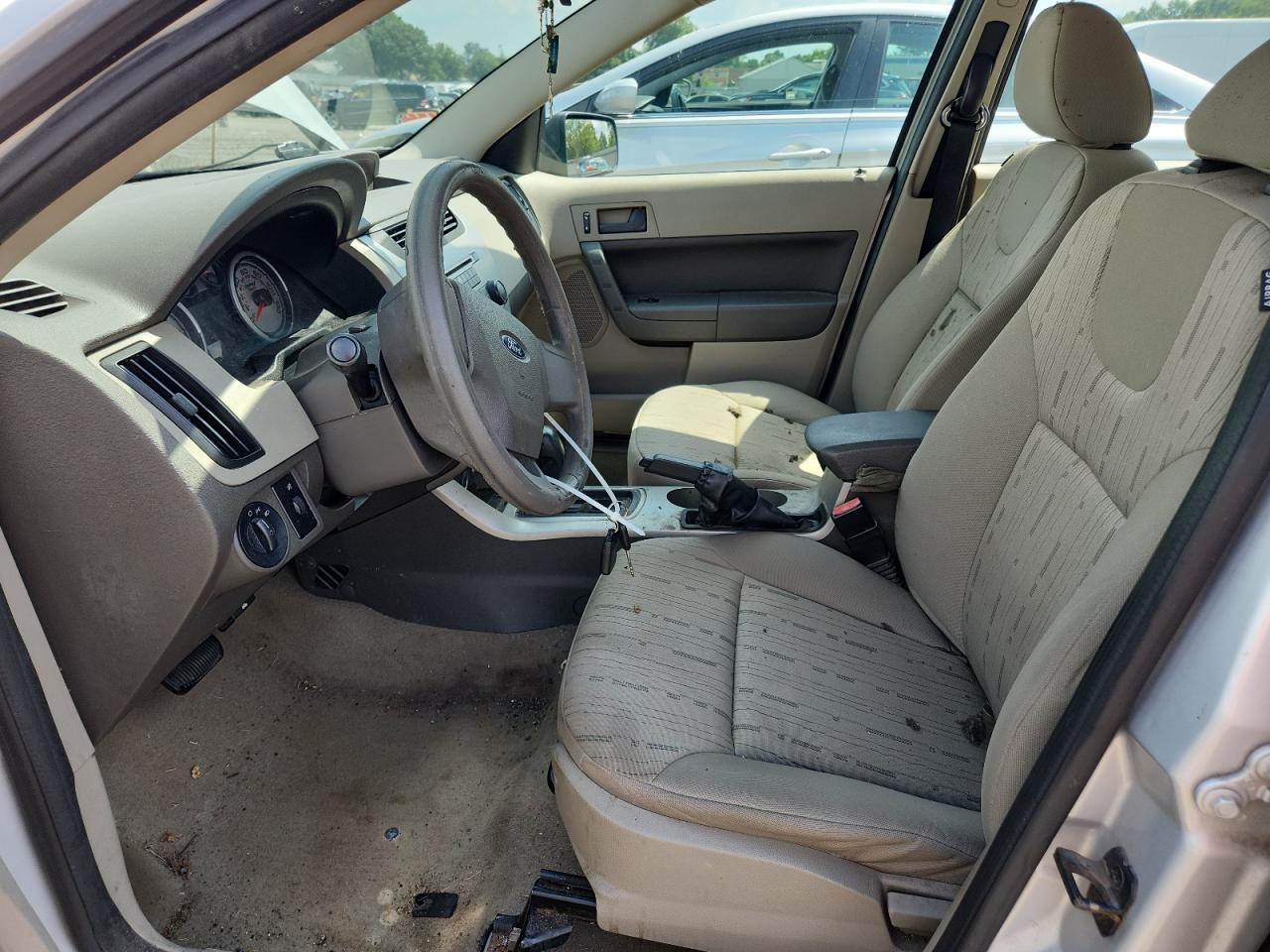 2008 Ford Focus Se VIN: 1FAHP35N98W300719 Lot: 64874185