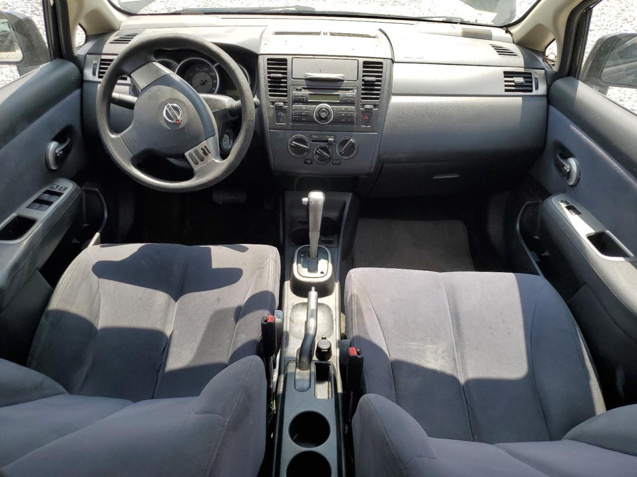 2009 Nissan Versa S VIN: 3N1BC11E79L445869 Lot: 63742355