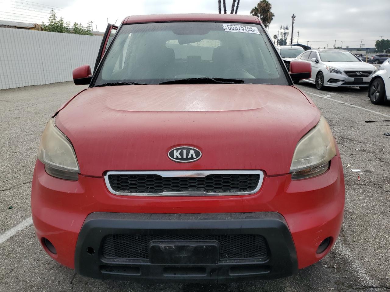 2011 Kia Soul + VIN: KNDJT2A25B7329195 Lot: 66375795