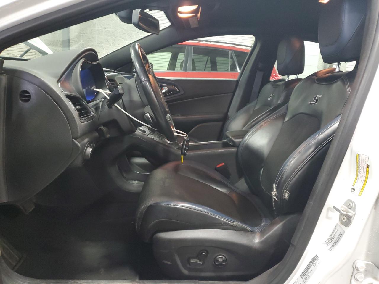 2015 Chrysler 200 S VIN: 1C3CCCDGXFN736554 Lot: 65140775
