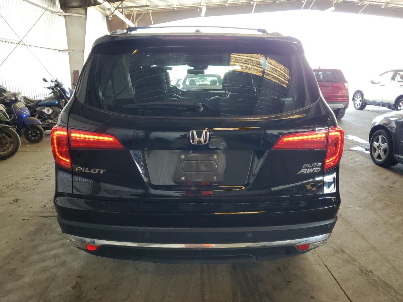 2016 Honda Pilot Elite VIN: 5FNYF6H01GB052693 Lot: 64337575