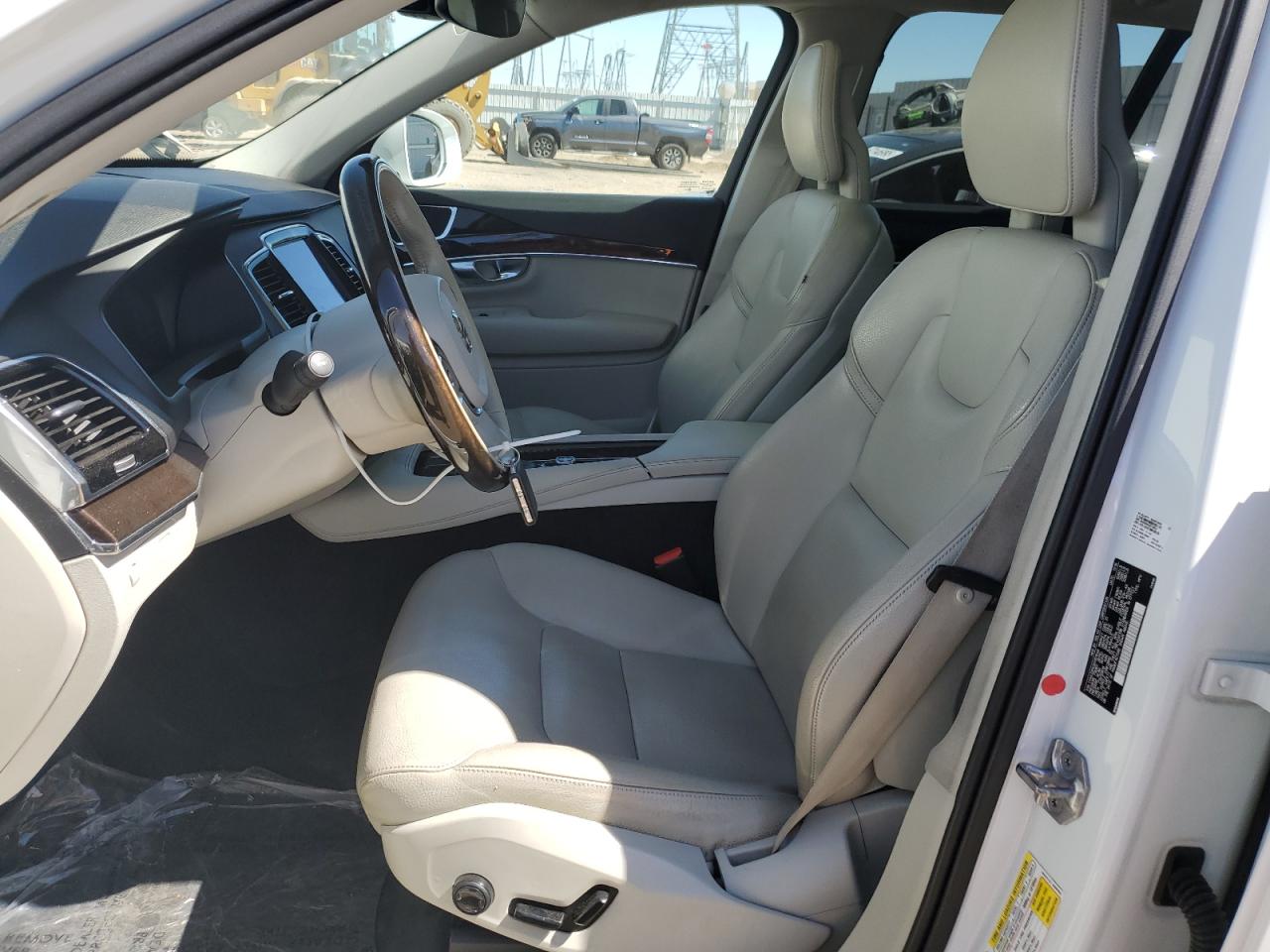 2017 Volvo Xc90 T6 VIN: YV4A22PK5H1151548 Lot: 66734675