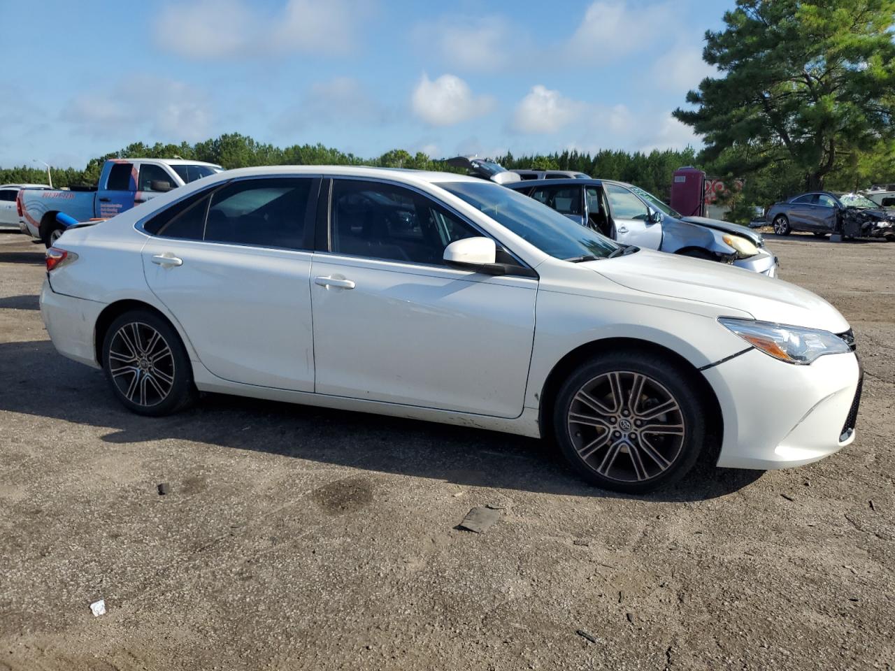 4t1bf1fk8gu155528 4T1BF1FK8GU155528 2016 Toyota Camry Le