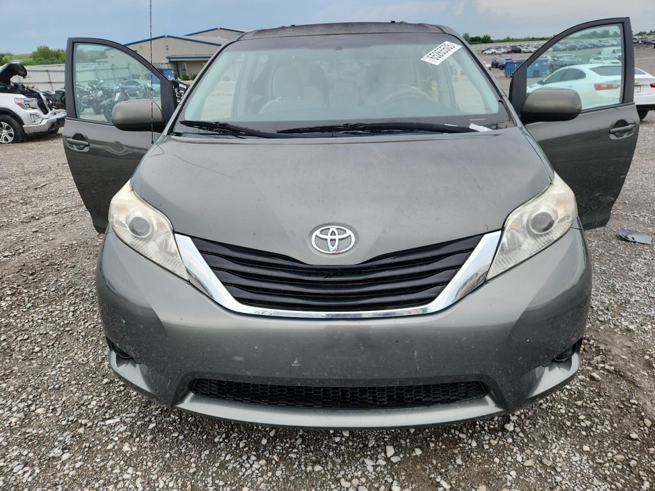 2011 Toyota Sienna Le VIN: 5TDKK3DC6BS085323 Lot: 65265505