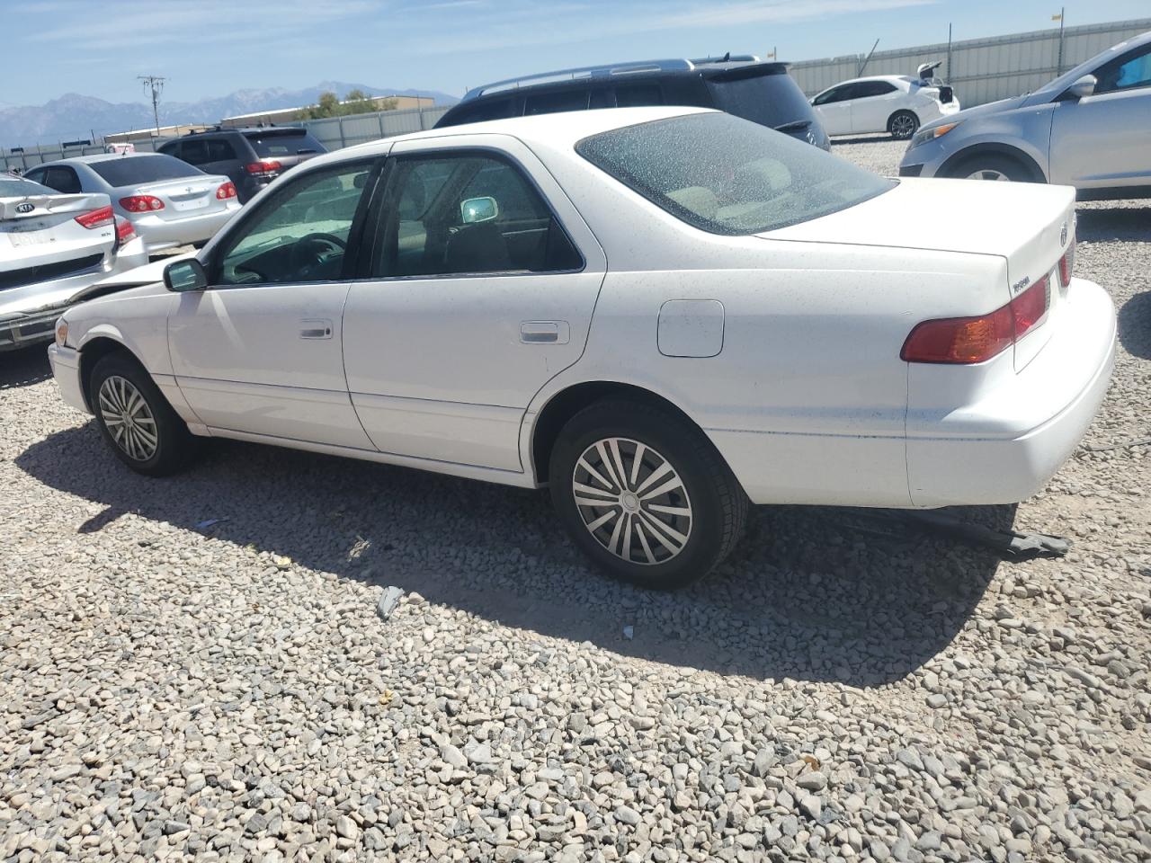2000 Toyota Camry Ce VIN: JT2BG22K4Y043387 Lot: 65943735