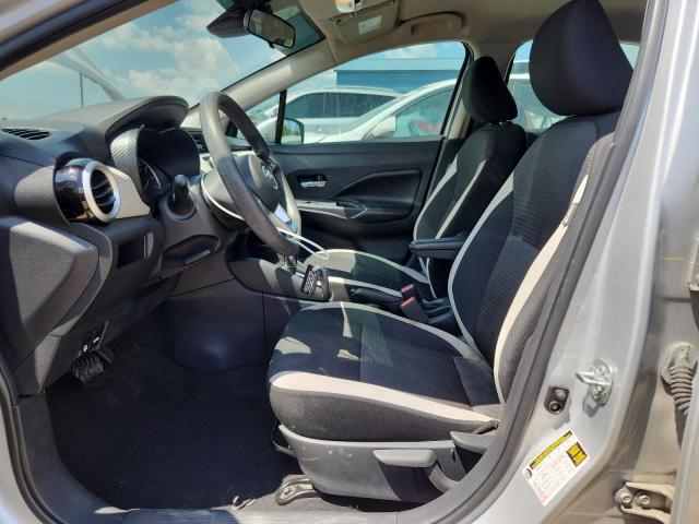  NISSAN VERSA 2020 Серебристый