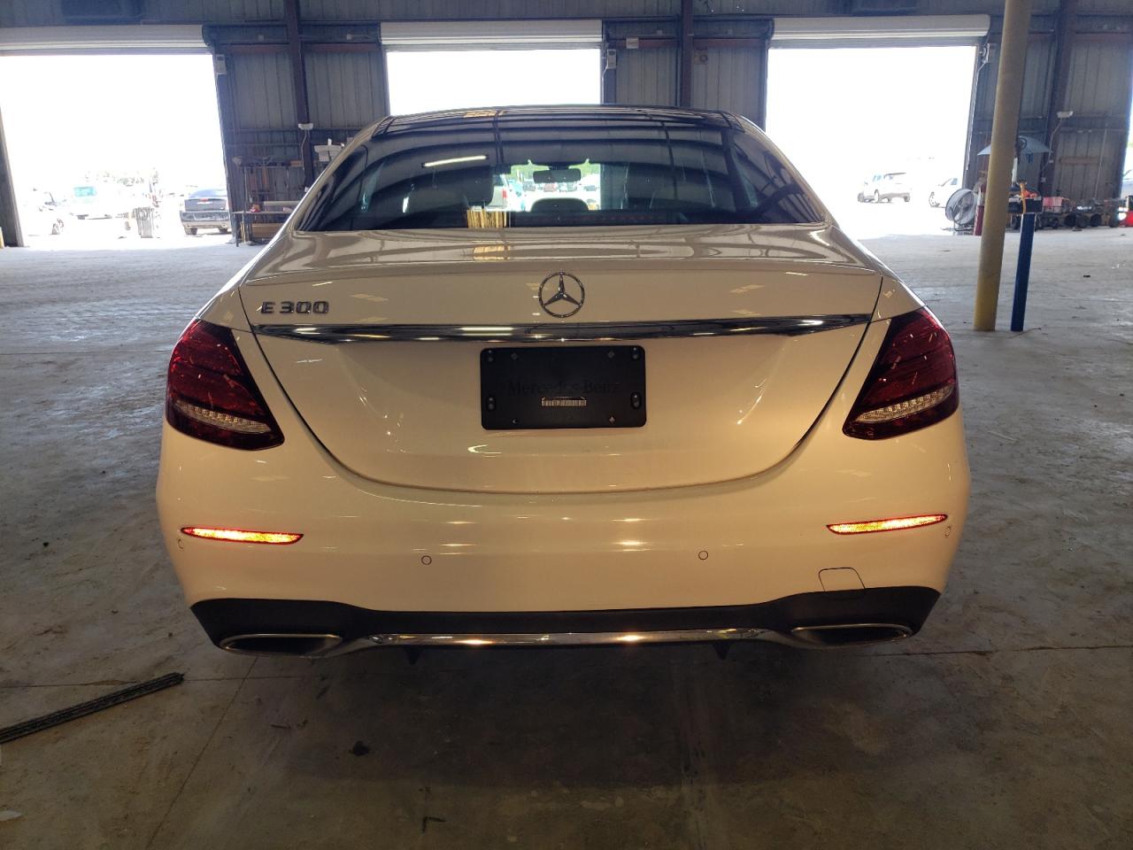 2017 Mercedes-Benz E 300 VIN: WDDZF4JB8HA058060 Lot: 64598975