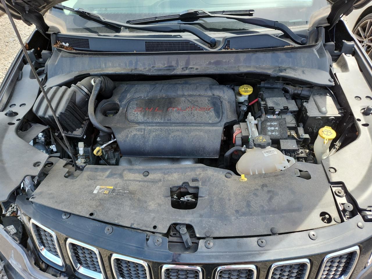 2018 Jeep Compass Latitude VIN: 3C4NJDBB9JT392845 Lot: 64788275