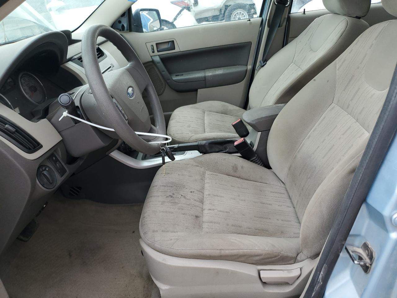 2008 Ford Focus Se VIN: 1FAHP35N18W233307 Lot: 62891795