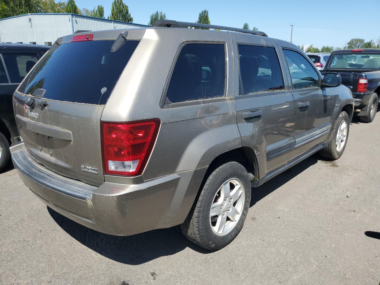 2006 Jeep Grand Cherokee Laredo gold null gas 1J4GS48K86C288079 photo #4