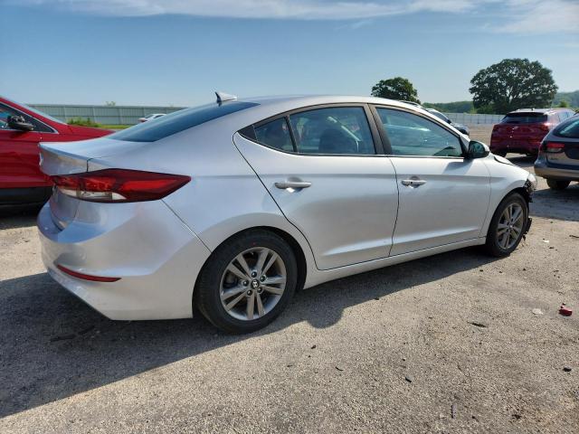  HYUNDAI ELANTRA 2018 Srebrny