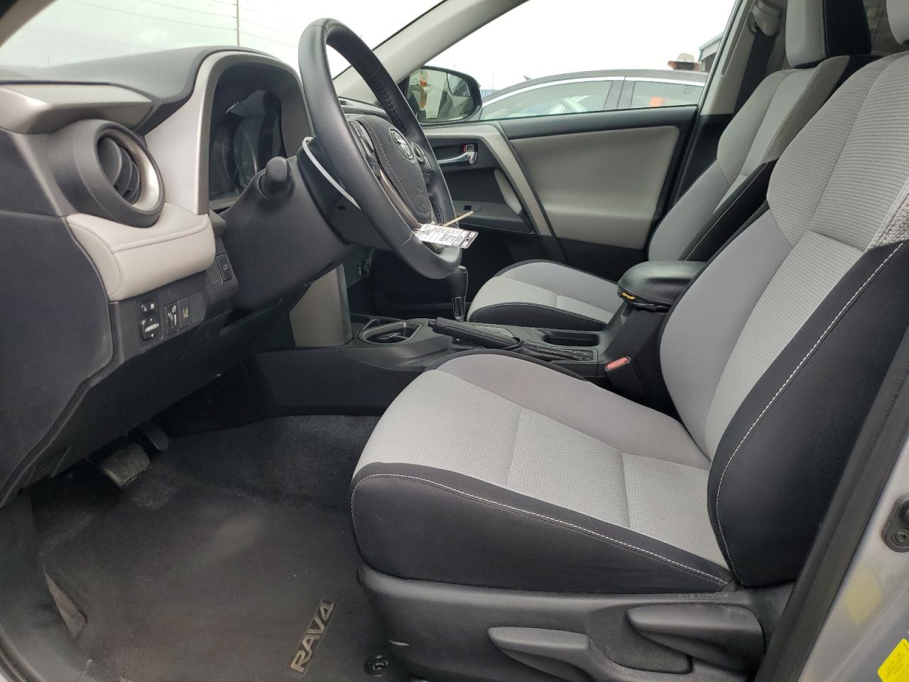 2017 Toyota Rav4 Xle VIN: 2T3WFREV2HW352330 Lot: 62951085