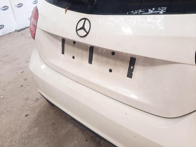 2014 MERCEDES BENZ A180 BLUEE